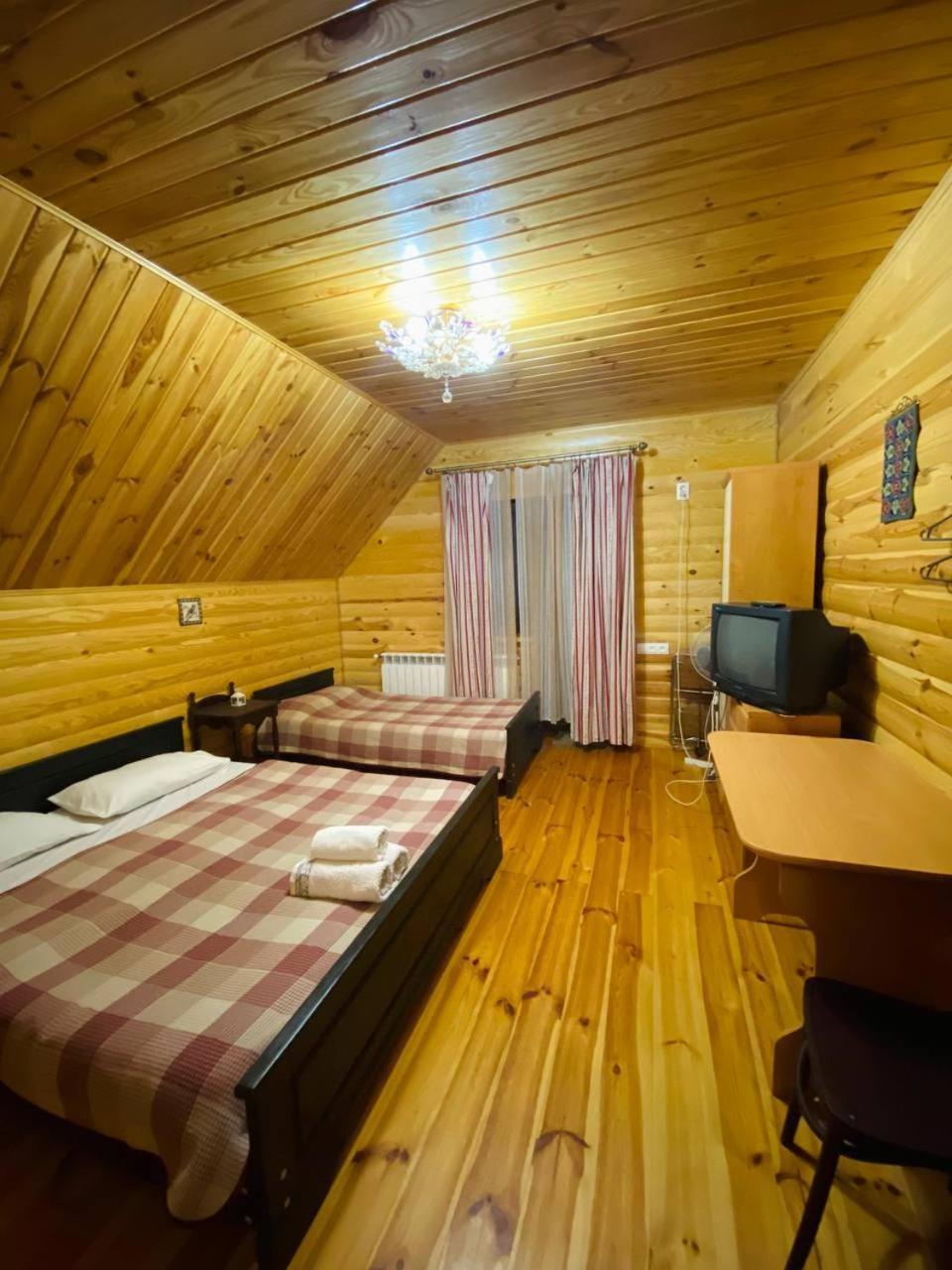 Penzion Садиба Орисин Явір Orysyn Yavir Sviťaz Exteriér fotografie